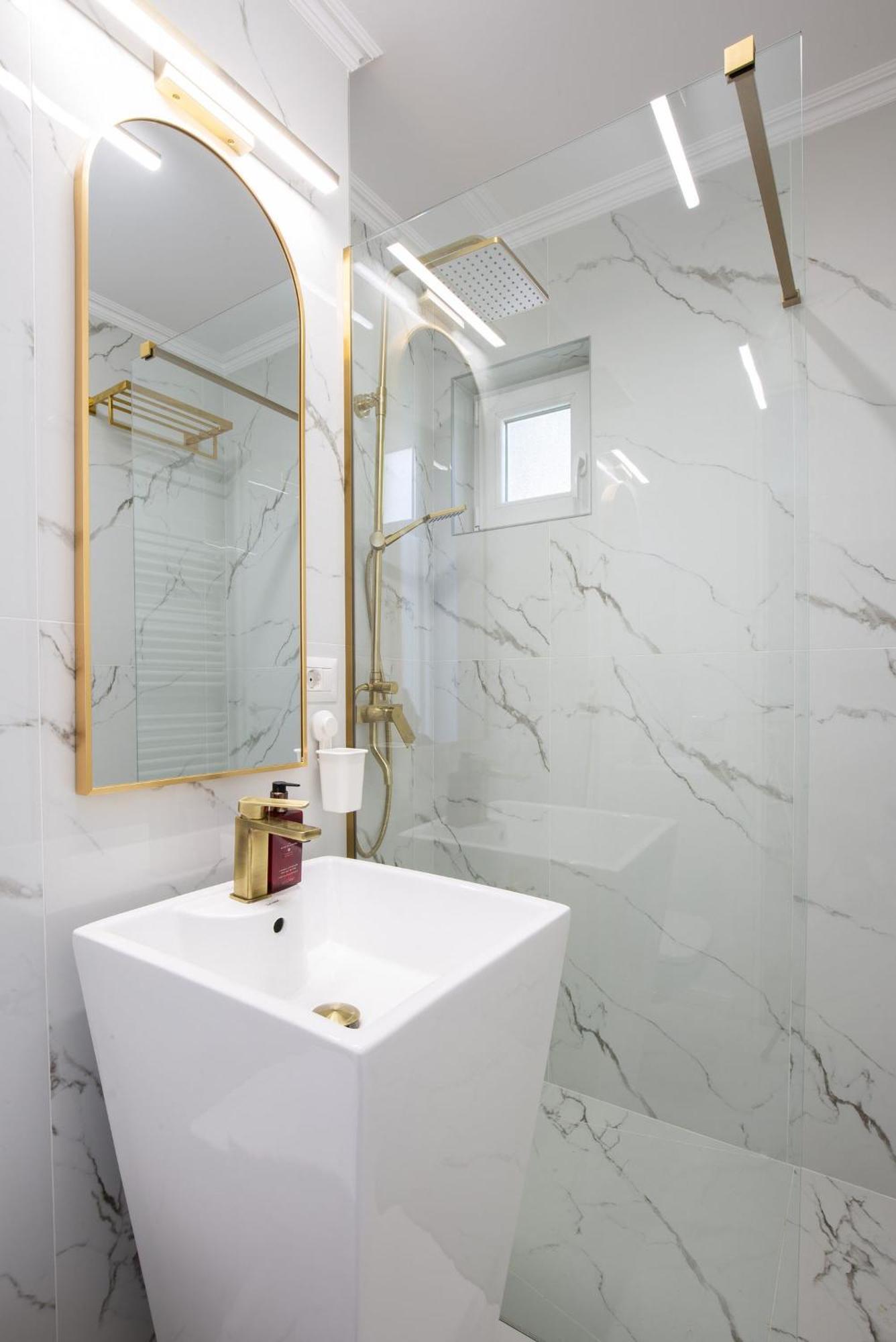 Apartament Victoria Сату Маре Екстериор снимка
